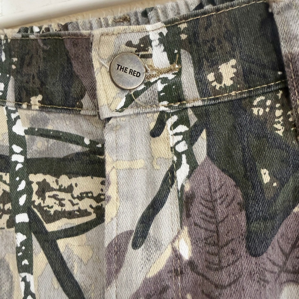 Smoke Rise Red Camo Cargo Pants Women's Size M Flare Leg Graphic Print Like New! - Picture 4 of 16